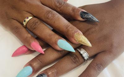 Hollywood Nails